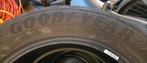 Winterbanden Good Year 255/55R17, Auto diversen, Autosport-onderdelen, Ophalen of Verzenden, Zo goed als nieuw
