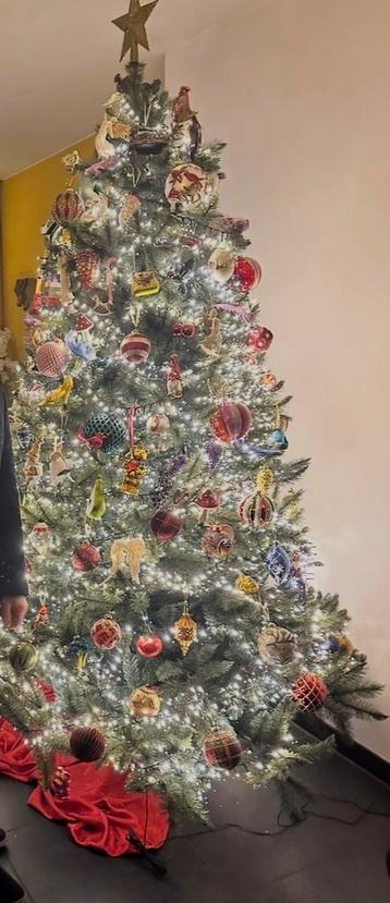 Kunst kerstboom 215 cm beschikbaar voor biedingen