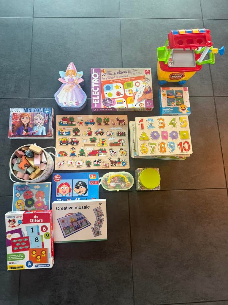 Puzzels, blokken, spellen, kralen etc, Ophalen of Verzenden, Zo goed als nieuw