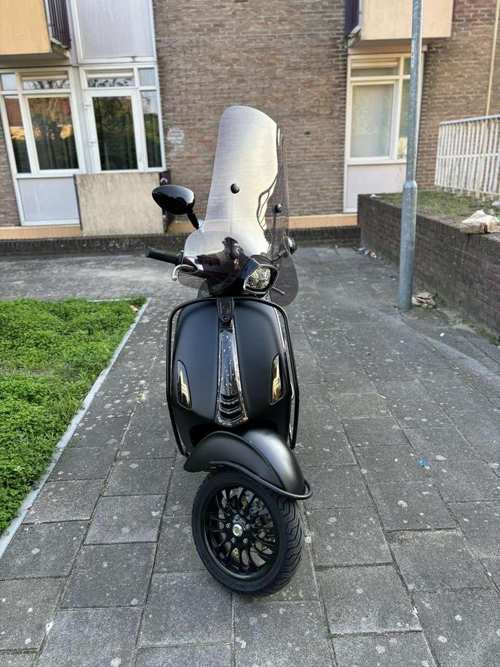 Vespa sprint brom, Fietsen en Brommers, Scooters | Vespa, Gebruikt, Vespa S, Maximaal 45 km/u, Benzine, Ophalen of Verzenden