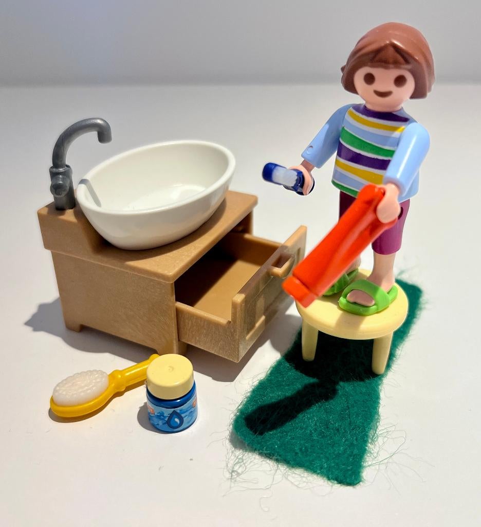 70301 Playmobil Meisje bij de wastafel, Ophalen of Verzenden, Zo goed als nieuw, Complete set
