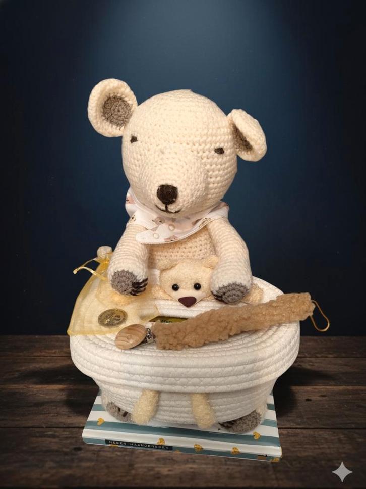Prachtig Baby Cadeaupakket / Kraammand - Incl. Gehaakte Beer, Kinderen en Baby's, Kraamcadeaus en Geboorteborden, Nieuw, Ophalen of Verzenden