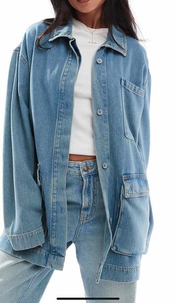 Denim Jacket beschikbaar voor biedingen