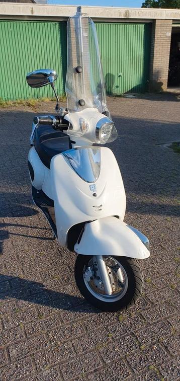 elektrische scooter / Evader /EV 100 metro beschikbaar voor biedingen