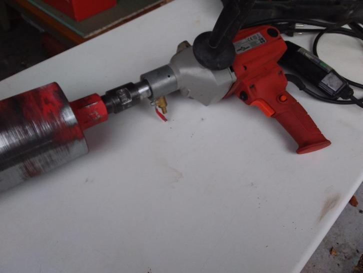 Diamantboormachine en 4 boren, Doe-het-zelf en Verbouw, Gereedschap | Boormachines, Gebruikt, Boormachine, 600 watt of meer, Ophalen