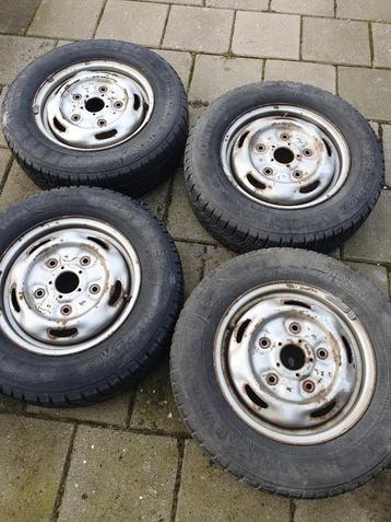 4x 15" inch velg met winterband voor Ford Transit 260/280 beschikbaar voor biedingen