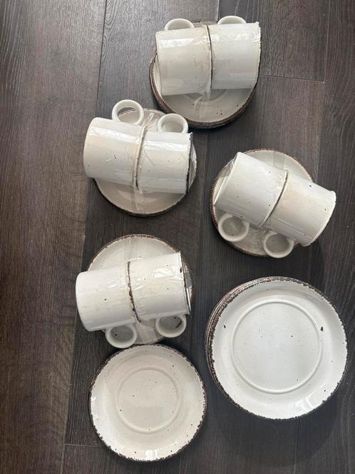 Stonehenge Midwinter servies, Huis en Inrichting, Keuken | Servies, Bord(en), Overige stijlen, Verzenden