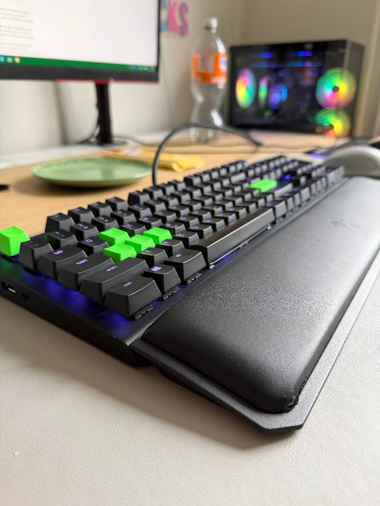 Razer Blackwidow Elite yellow switches - RZ03-02622000-R3M1, Computers en Software, Toetsenborden, Gebruikt, Ophalen of Verzenden