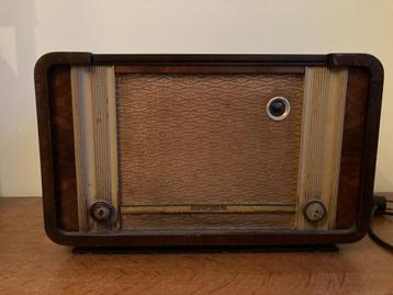 Ouderwetse radio Merk Erres KY 487 beschikbaar voor biedingen