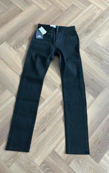 Levi’s zwarte heren jeans maat 28/34 beschikbaar voor biedingen