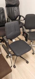 Bureastoelen en tafelstoelen., Ophalen