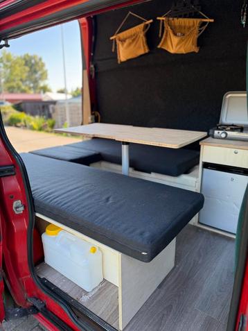 Camperbox met rondzit, bed en keuken (camperbus inbouw) beschikbaar voor biedingen