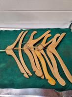 kleerhangers hout acht stuks, Kleding | Dames, Kledinghangers, Ophalen of Verzenden, 'T Olde Gre-j, Info@toldegrej.nl, Endepoelstraat 20f Didam