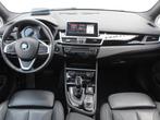 BMW 2-serie Active Tourer 220i High Executive Edition AUTOMA, 1998 cc, Wit, Bedrijf, 19 km/l