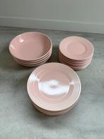 Vintage roze servies – borden in drie formaten, Keramiek, Ophalen of Verzenden, Zo goed als nieuw, Bord(en)