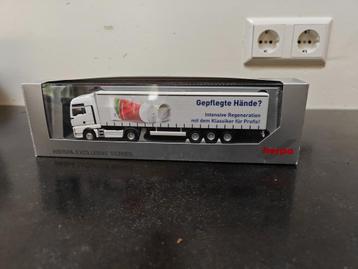 Herpa model vrachtwagen beschikbaar voor biedingen
