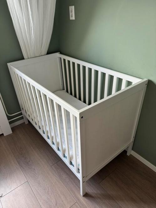 Ikea Sundvik ledikant, Kinderen en Baby's, Babywiegjes en Ledikanten, Zo goed als nieuw, Ledikant, Ophalen