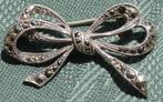 Nr W602: 1 Sterling zilveren strikbroche, Sieraden, Tassen en Uiterlijk, Broches, Minder dan 4 cm, Ophalen of Verzenden, Tweedehands, onbekend.