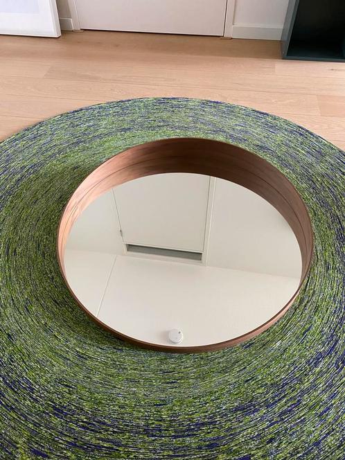 Ronde spiegel (80 cm) in walnotenhouten lijst, Huis en Inrichting, Woonaccessoires | Spiegels, Zo goed als nieuw, Minder dan 50 cm