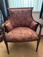 Mooie stevige stoel van notenhout., Huis en Inrichting, Stoelen, Ophalen, Bruin, Klassiek, Zo goed als nieuw