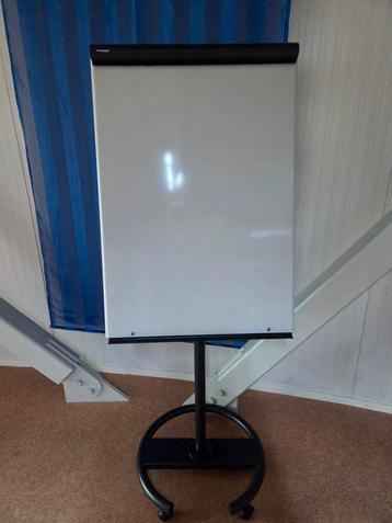 Whiteboard / Magneetbord - Verrijdbaar & Verstelbaar beschikbaar voor biedingen