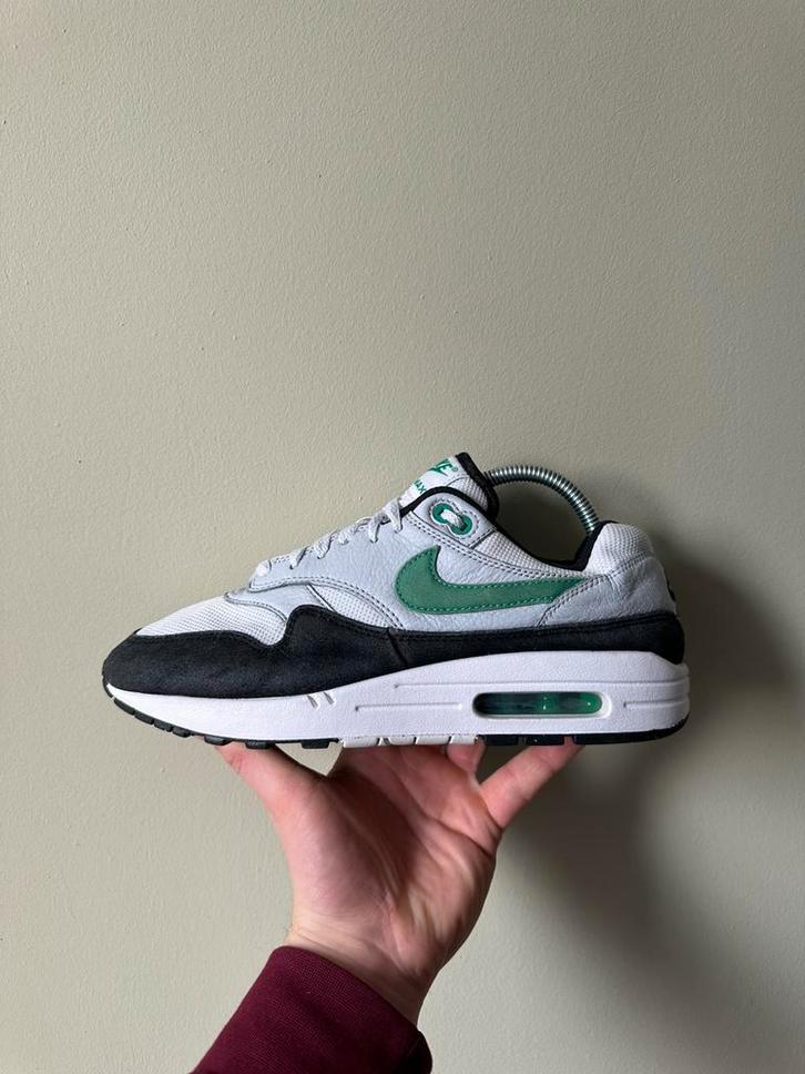 Nike Air Max 1 Green Chili / 42,5, Kleding | Heren, Schoenen, Gedragen, Sneakers of Gympen, Overige kleuren, Ophalen of Verzenden