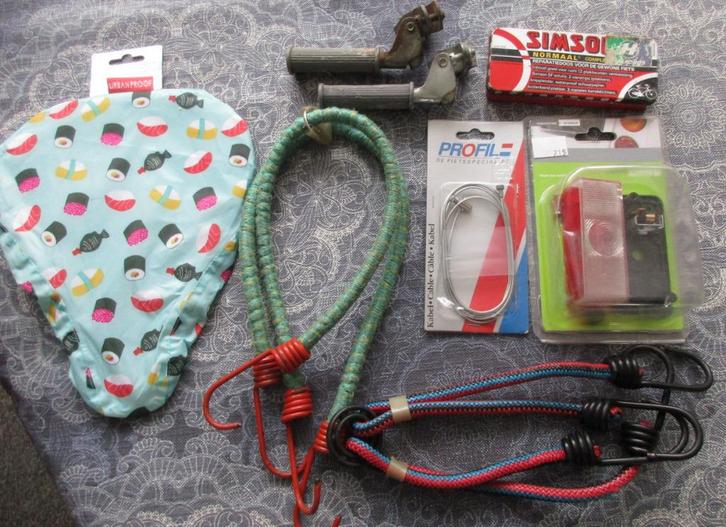 fiets: stepjes / spinnen / zadeldekje / reparatieset / lamp, Fietsen en Brommers, Fietsaccessoires | Fietsbellen, Nieuw, Ophalen of Verzenden