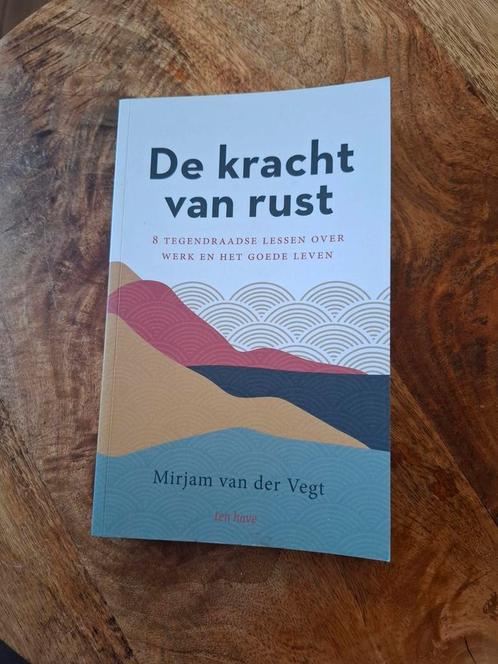 Mirjam van der Vegt - De kracht van rust, Boeken, Esoterie en Spiritualiteit, Zo goed als nieuw, Instructieboek, Overige onderwerpen