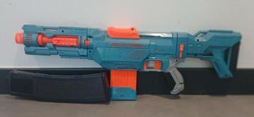 Nerf met 2 extra magazijnen  beschikbaar voor biedingen