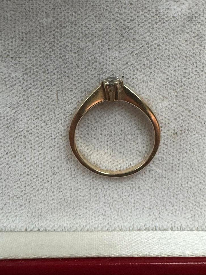 24K Gouden Damesring met Diamant 16mm, Sieraden, Tassen en Uiterlijk, Ringen, Zo goed als nieuw, Dame, Kleiner dan 17, Goud, Goud