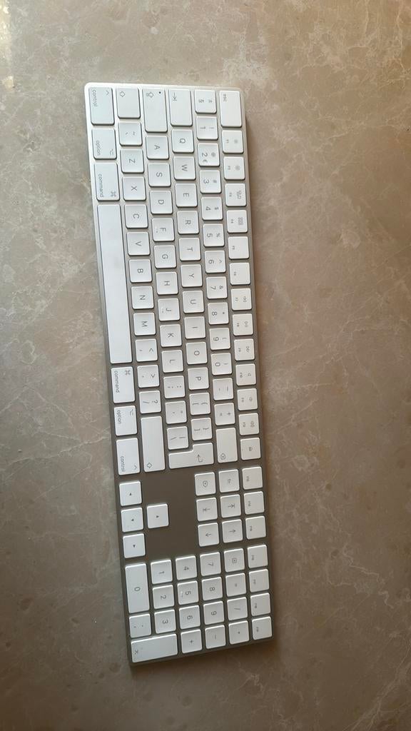 Apple Toetsenbord - Perfect voor Mac gebruikers, Computers en Software, Toetsenborden, Gebruikt, Multimediatoetsen, Ophalen of Verzenden