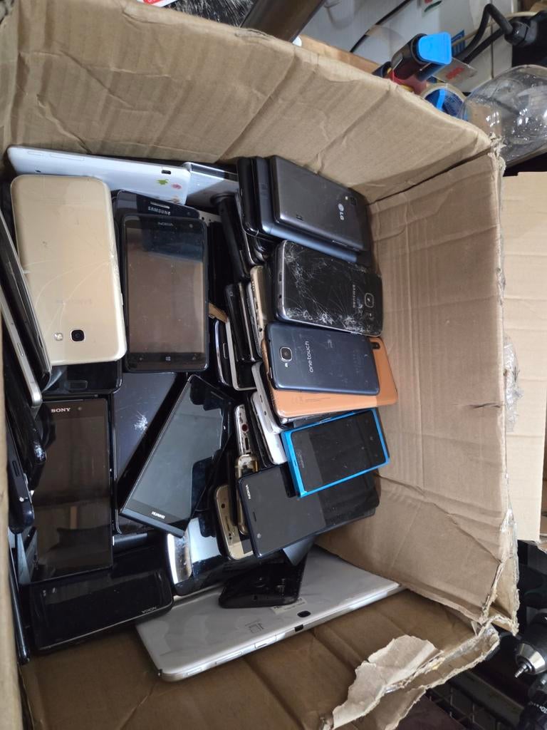 Grote partij Android en apple telefoons, Telecommunicatie, Mobiele telefoons | Samsung, 32 GB, Ophalen of Verzenden, Zwart