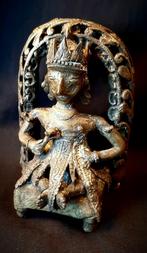 Antiek Bronzen Beeld van een Godheid, Ophalen of Verzenden