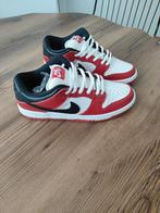 Nieuwe Nike SB dunk low varsity red, Kleding | Heren, Schoenen, Nike SB, Overige kleuren, Nieuw, Ophalen of Verzenden