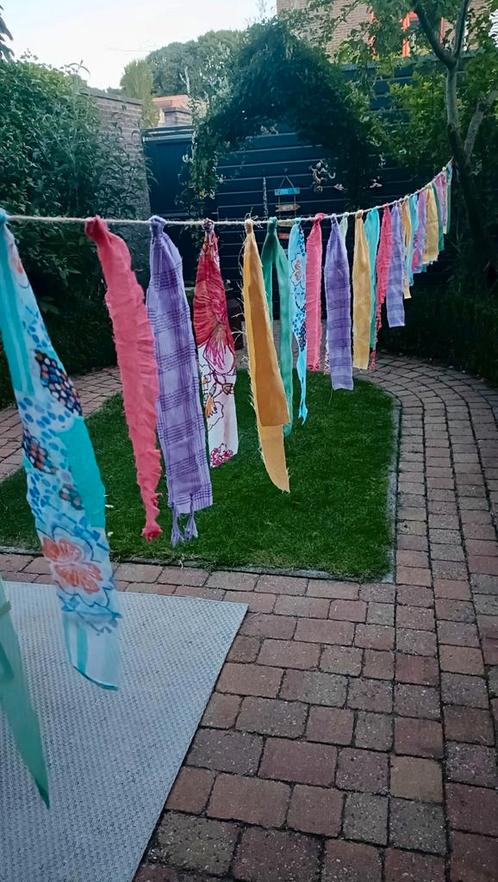 Bohemian linten slinger regenboog 5 mtr, Hobby en Vrije tijd, Feestartikelen, Zo goed als nieuw, Versiering, Geboorte of Huwelijk