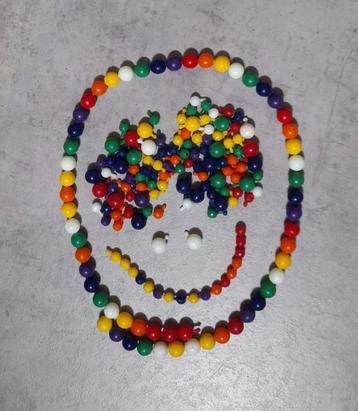 KRALEN van plastic die in elkaar geklikt kunnen worden Retro beschikbaar voor biedingen