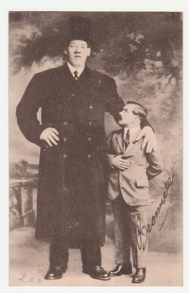 Reuzen.  De reus Armand., Verzamelen, Ansichtkaarten | Themakaarten, Ongelopen, Voor 1920, Overige thema's, Verzenden