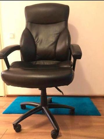 Bureau Stoel beschikbaar voor biedingen