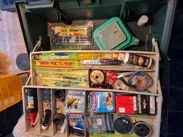 Grote Baitbox koffer vol met witvis artikelen  beschikbaar voor biedingen