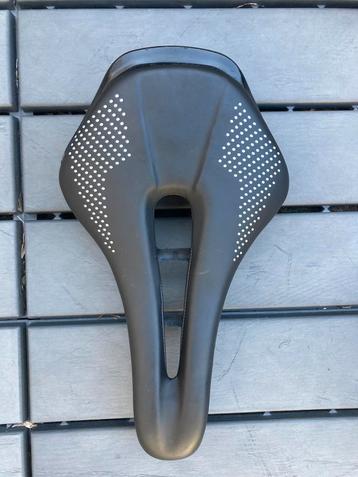 Sportfiets zadel 14,5 cm beschikbaar voor biedingen