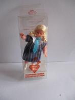 poppenhuis Caco popje meisje, Ophalen of Verzenden, Zo goed als nieuw, Popje