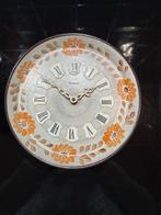 Klok keramiek bord aardewerk, Ophalen of Verzenden, Zo goed als nieuw, Wandklok