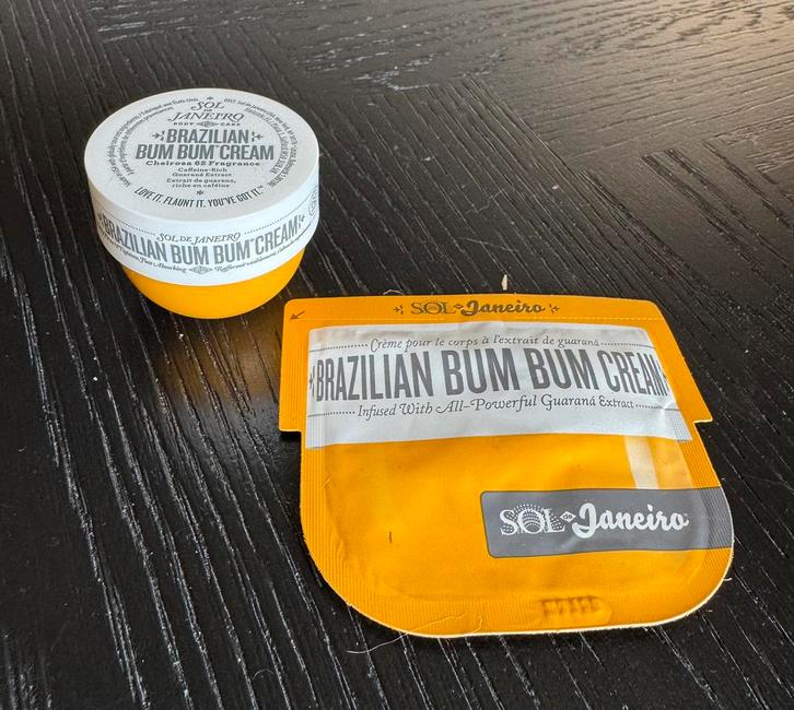 Brazilian Bum Bum cream 25 ml potje + sample 7.5 ml nieuw, Sieraden, Tassen en Uiterlijk, Uiterlijk | Lichaamsverzorging, Nieuw