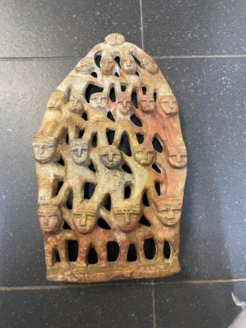 Stenen kunstwerk (wd-30) beschikbaar voor biedingen