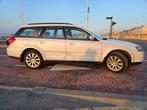 Subaru Legacy 3.0 R Outback AUT AWD 2004 Wit, Auto's, Subaru, Automaat, Beige, 1520 kg, Wit
