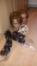 4 kappers oefen koppen en standaard, wikkels etc, Ophalen, Zo goed als nieuw