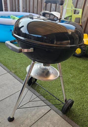 Weber Compact Kettle 47 centimeter + afdekhoes beschikbaar voor biedingen