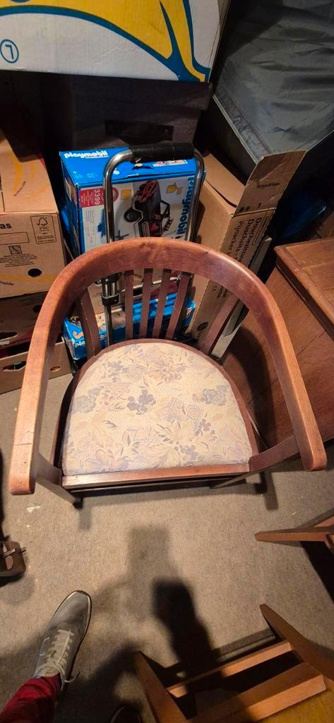 Vintage Houten Stoel met Bloemenbekleding, Antiek en Kunst, Antiek | Meubels | Stoelen en Banken, Ophalen