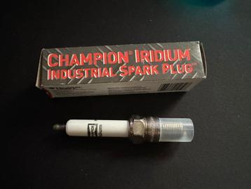 Champion Iridium Industrial Spark Plugs - Model FB77WPCC beschikbaar voor biedingen
