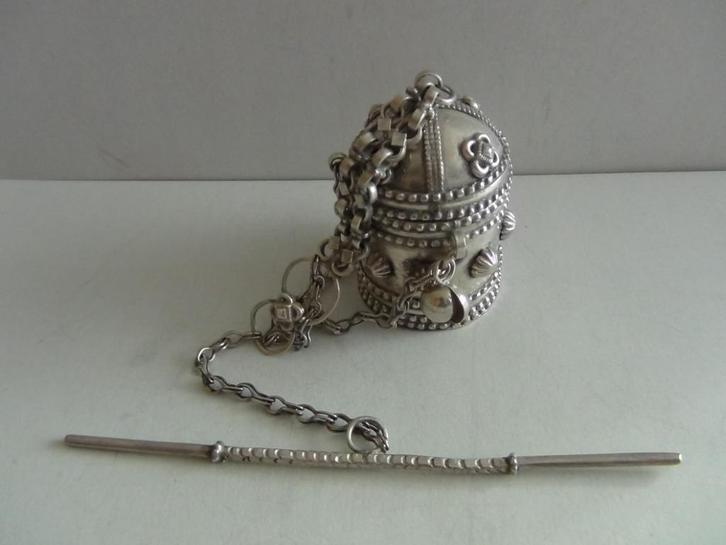 Antiek zilveren doosje voor oogmake-up ex.Oman 1ste gehalte, Antiek en Kunst, Antiek | Goud en Zilver, Zilver, Ophalen of Verzenden